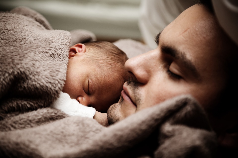 Baja por maternidad y paternidad asesoría laboral Torrejón